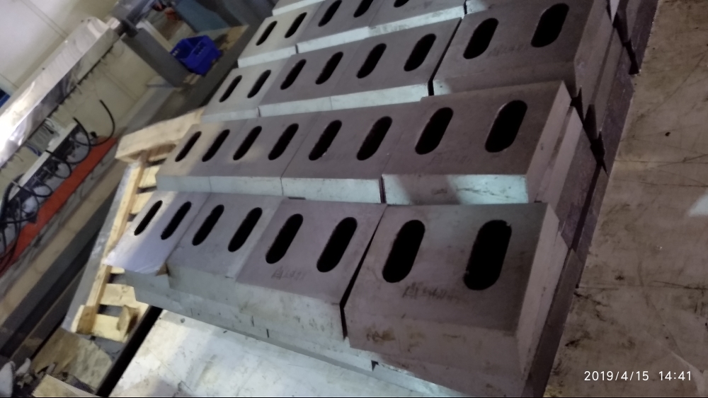 Продаю комплект ножей XFS 400